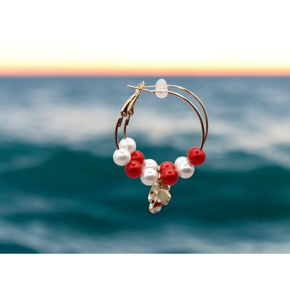 Red and White bead bracelet with matching colored bee with diamond rhinestones - Picture 5 of 5